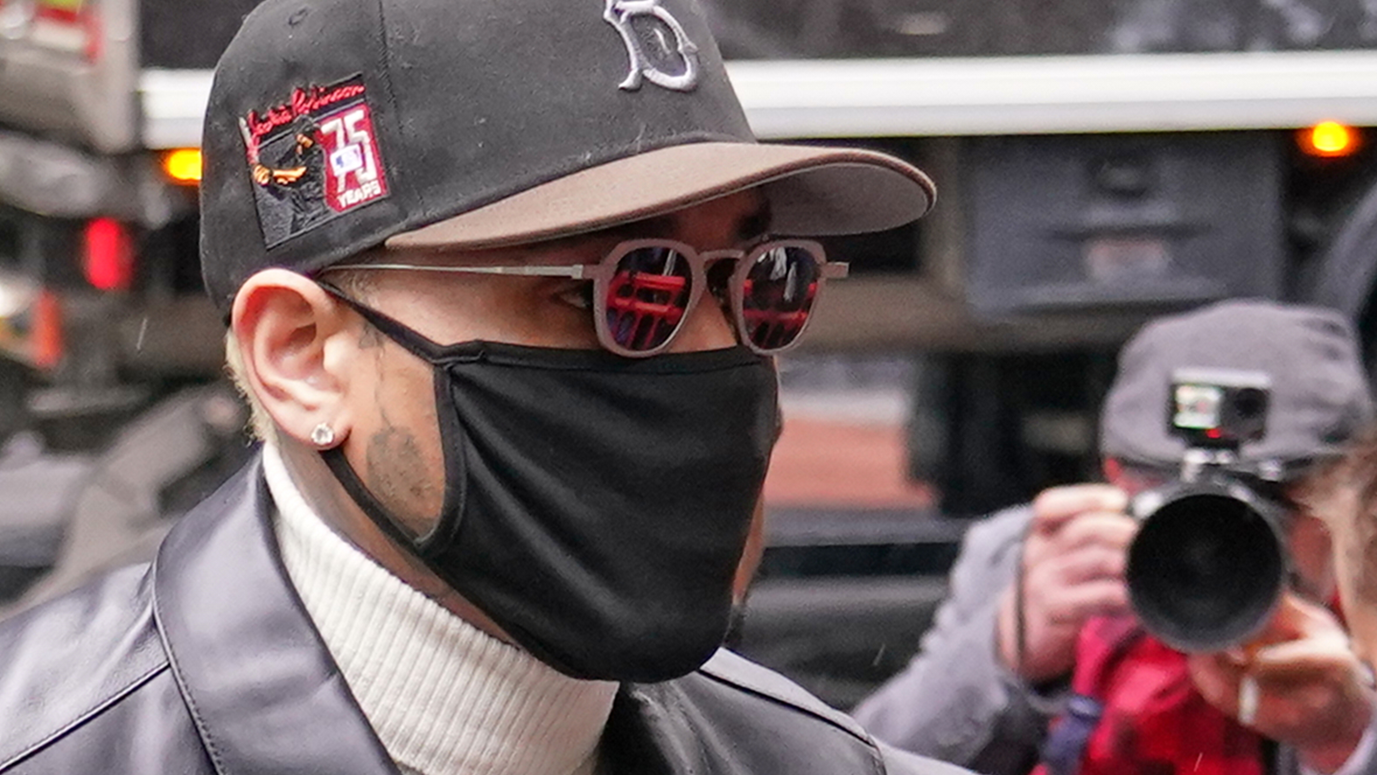 Chris Brown avoids prison time for brawling at a London nightclub
โ ABC 7 Bay Area, Lafayette Community news