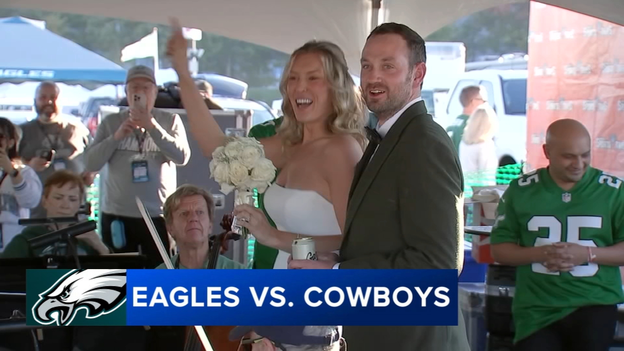 Chicago couple Lindsey Carl, Brandon Byrd get married at Philadelphia Eagles tailgate before MNF
       — Lafayette Community news