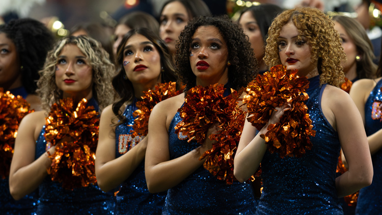 Here's what we know about the service member who fell at the UTSA football game — KENS 5 (San Antonio), Lafayette Sports news