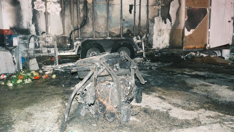 'I'm going back' | East Sixth Street food truck owner recovering after generator explosion burns trailer — KVUE (Austin), Lafayette Dining news