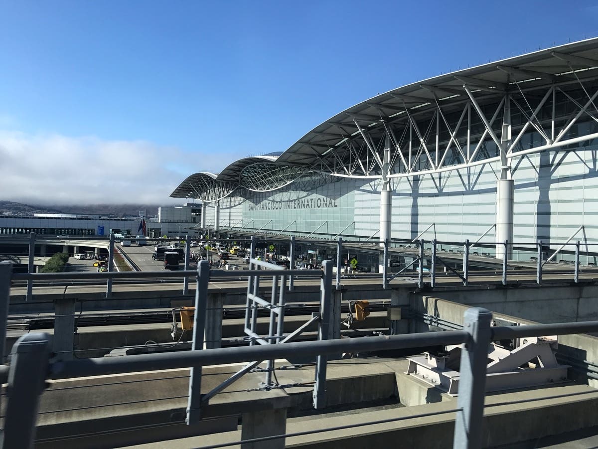 SFO-Bound Flight Makes Emergency Landing Over Odor: Report — Lafayette Community news