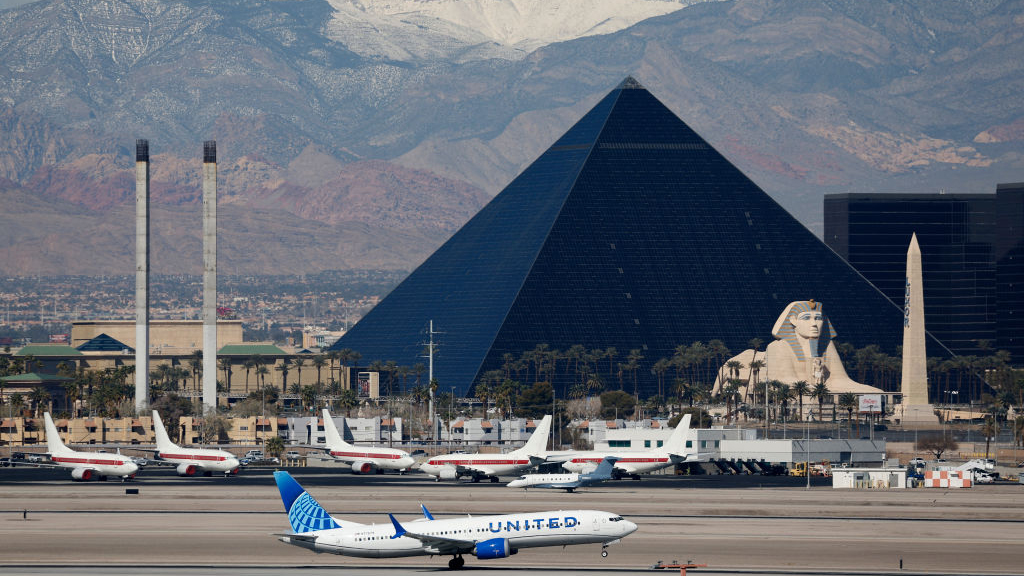 Flight rerouted after passenger threatened to hijack plane — Lafayette Community news
